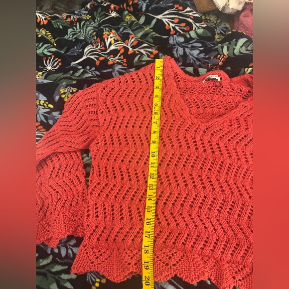 American Eagle Outfitters Burnt Orange/Red Open Knit V-Neck Sweater - Picture 6 of 8